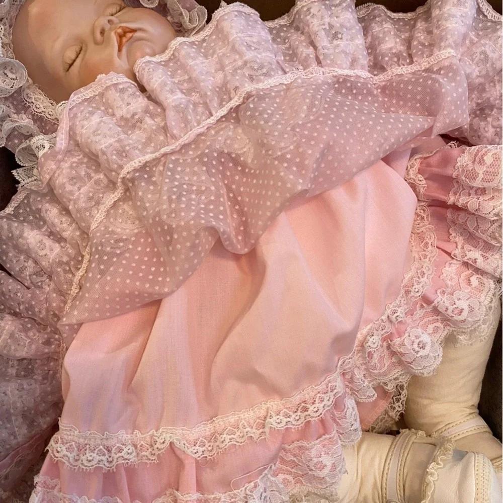 Vintage Sleeping Baby Doll Real Looking Porcelain Doll‎